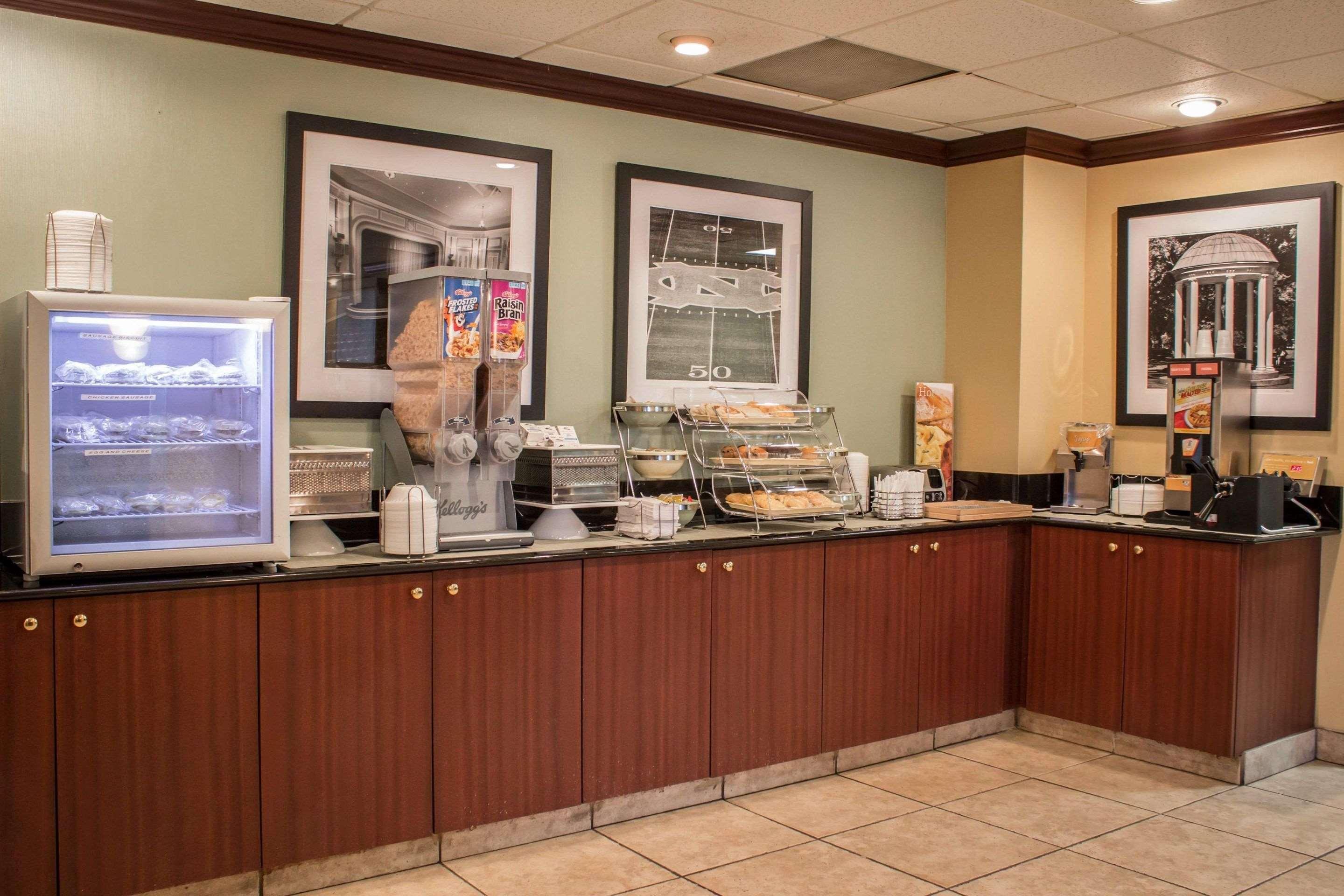 Hampton Inn 채플 힐 외부 사진